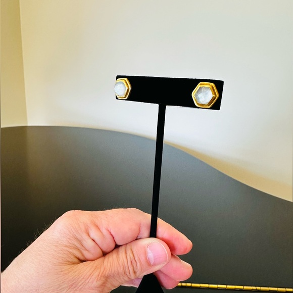 NWT authentic luxe minimalist Julie Vos Iridescent Clear geometric stud earrings - Picture 6 of 17